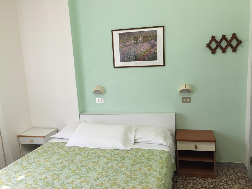 Hotel Toledo Rimini Oda fotoğraf