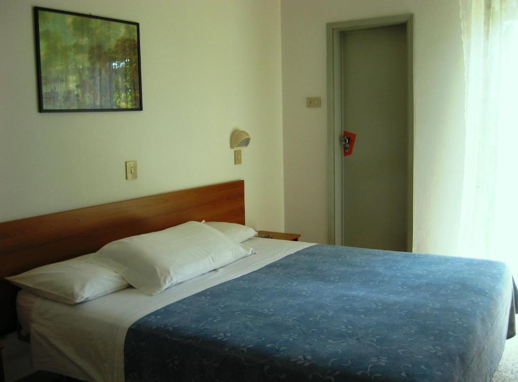 Hotel Toledo Rimini Oda fotoğraf